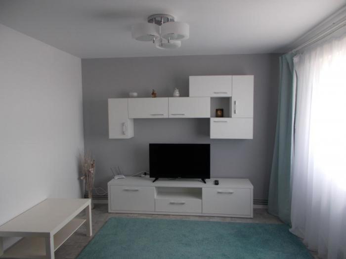 Apartament Sarra トゥルゴヴィシュテ エクステリア 写真