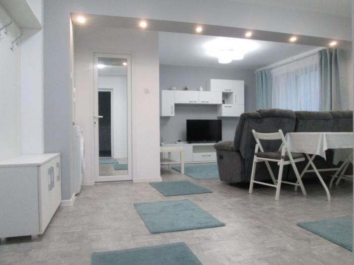 Apartament Sarra トゥルゴヴィシュテ エクステリア 写真