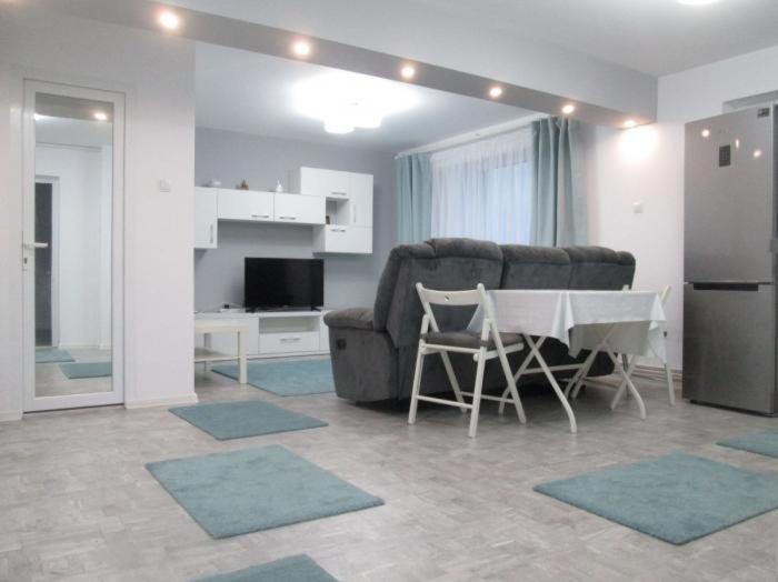 Apartament Sarra トゥルゴヴィシュテ エクステリア 写真