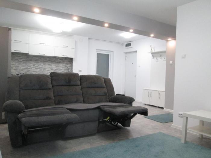 Apartament Sarra トゥルゴヴィシュテ エクステリア 写真