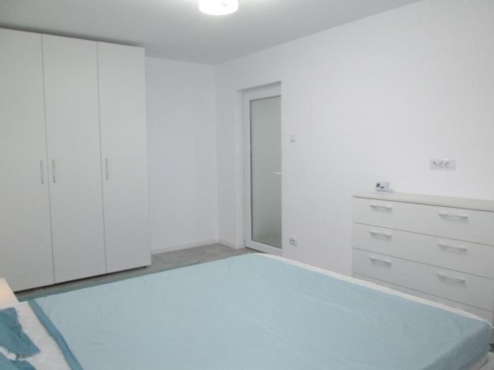 Apartament Sarra トゥルゴヴィシュテ エクステリア 写真